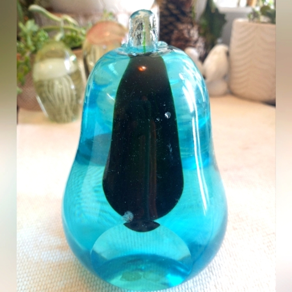Murano Sommerso Italian Made Manganese Glass Pear Rare Timeless